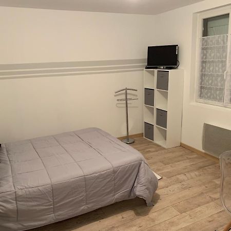 Studio Ideal Travail, Famille, Tout Y Est … Dompierre-sur-Besbre Exterior foto