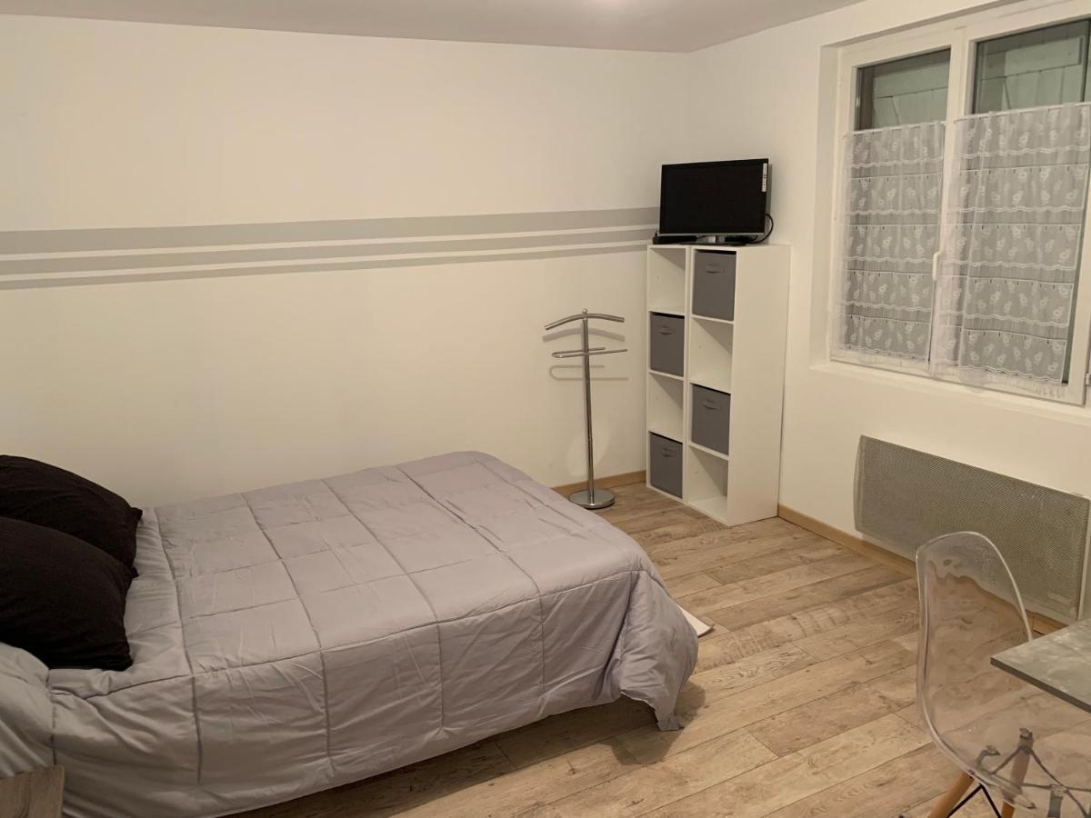 Studio Ideal Travail, Famille, Tout Y Est … Dompierre-sur-Besbre Exterior foto