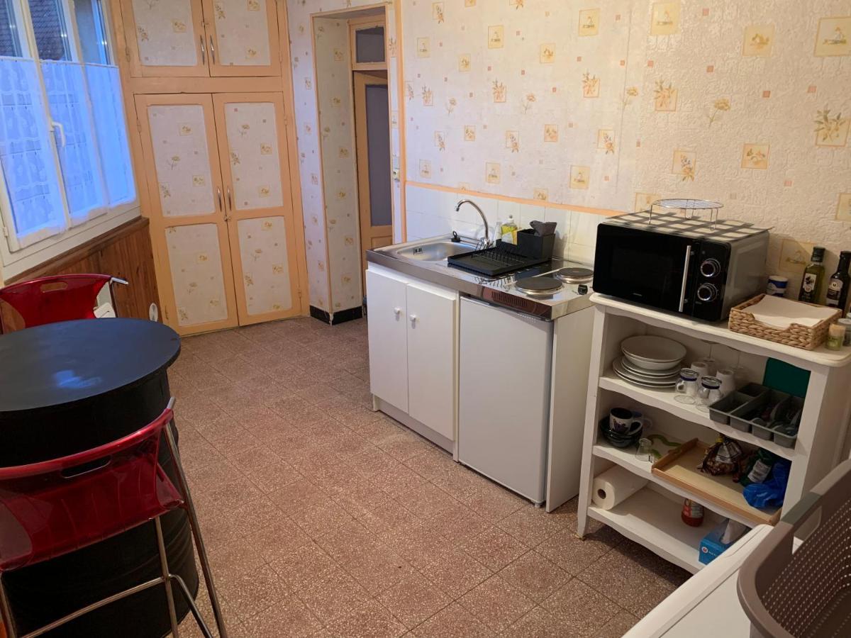 Studio Ideal Travail, Famille, Tout Y Est … Dompierre-sur-Besbre Exterior foto